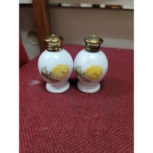Sango Cotillion Yellow Rose Salt & Pepper Shakers Porcelain Japan Gold Trim SET